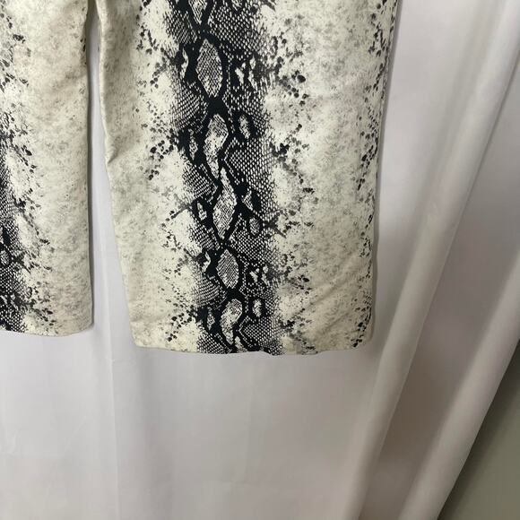 Gianni Bini women's M wide legged slacks pants trousers white black snakeskin - Picture 8 of 16